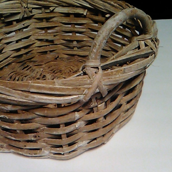 Round Wicker basket - Picture 4 of 11